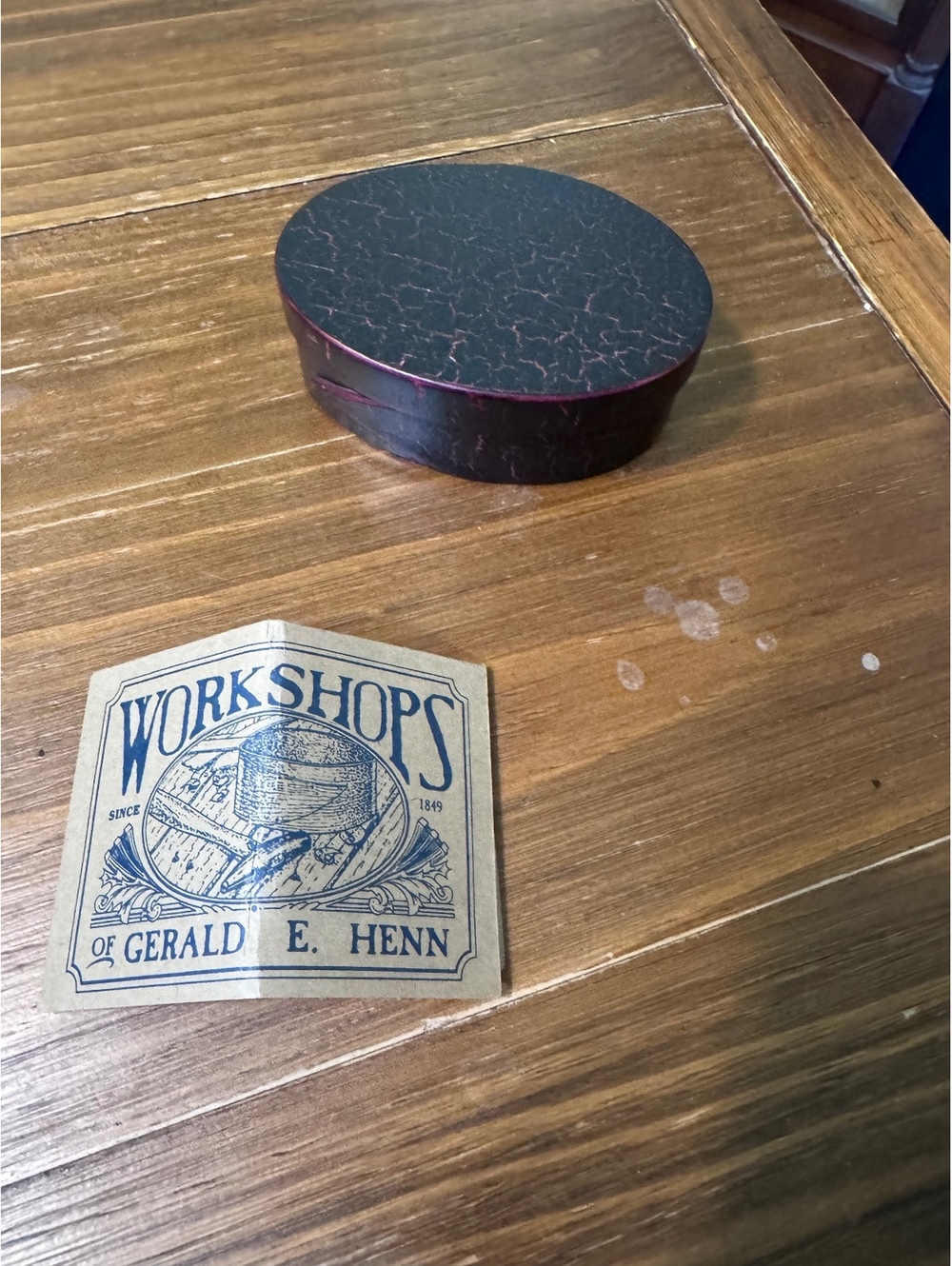 Vintage Gerald E Henn Shaker Oval Wood Box Crackle Finish Original Insert
